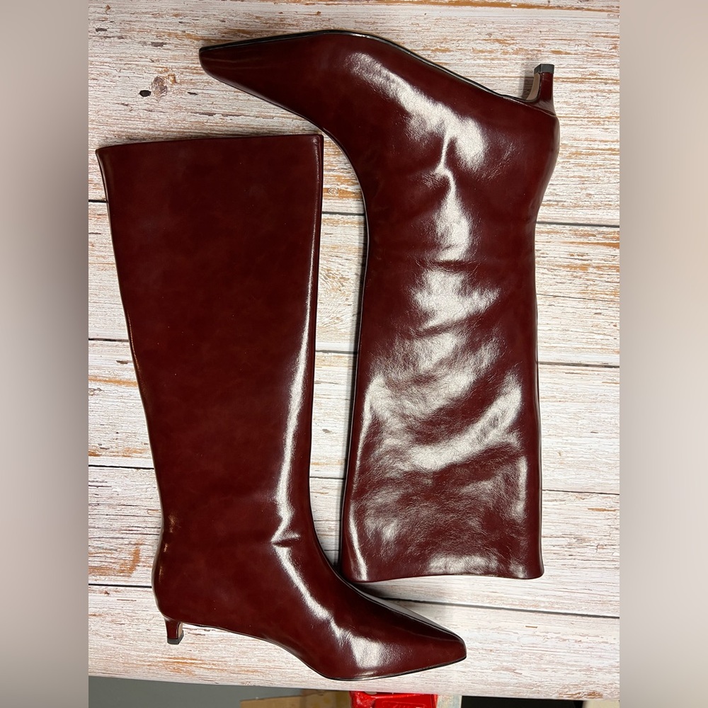 Elegant Burgundy Women's leather Boots